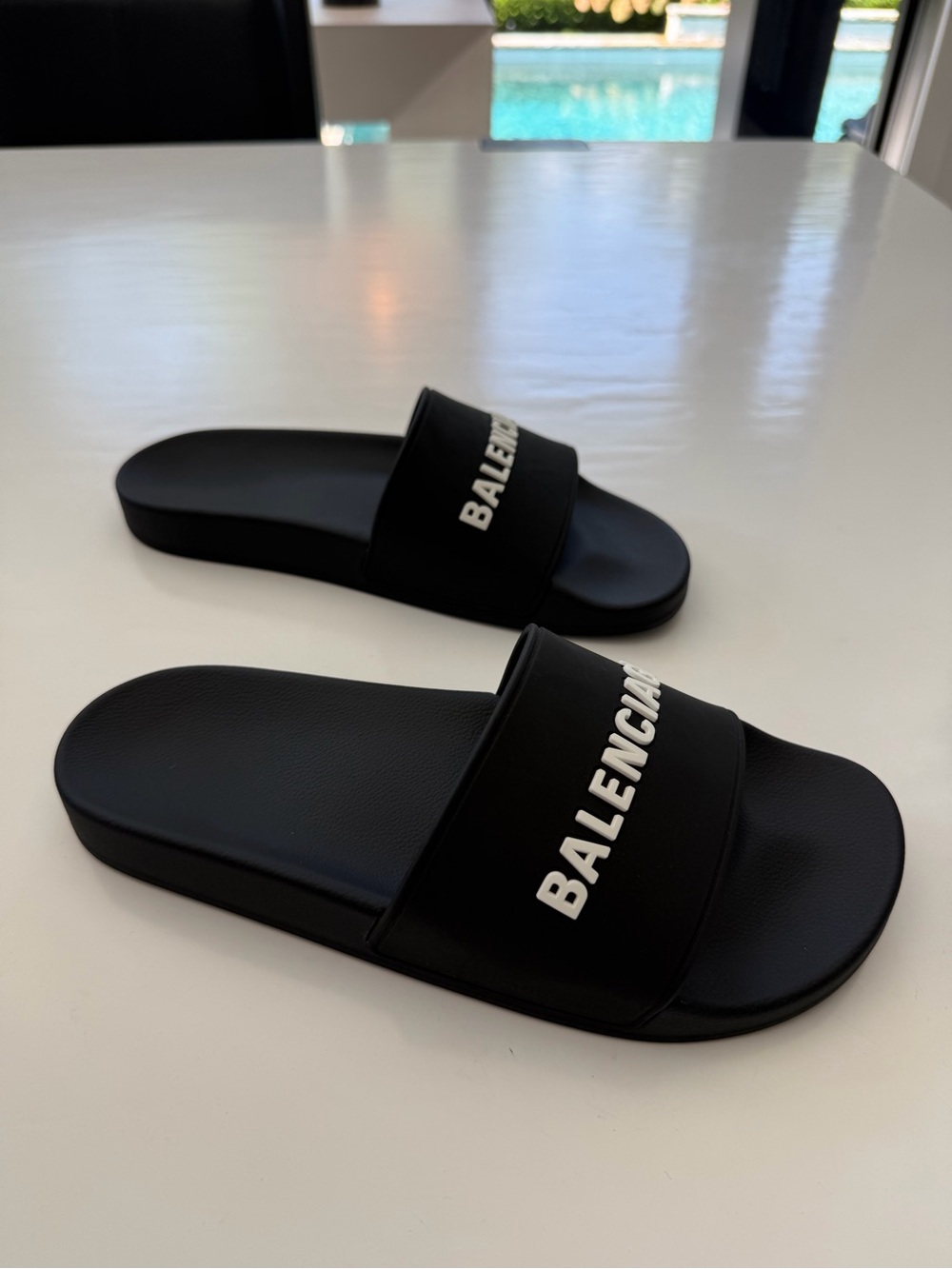 Balenciaga Pool Slide Sandals NWT Black White 3D Logo EU 40 w/ Box & Dust Bags